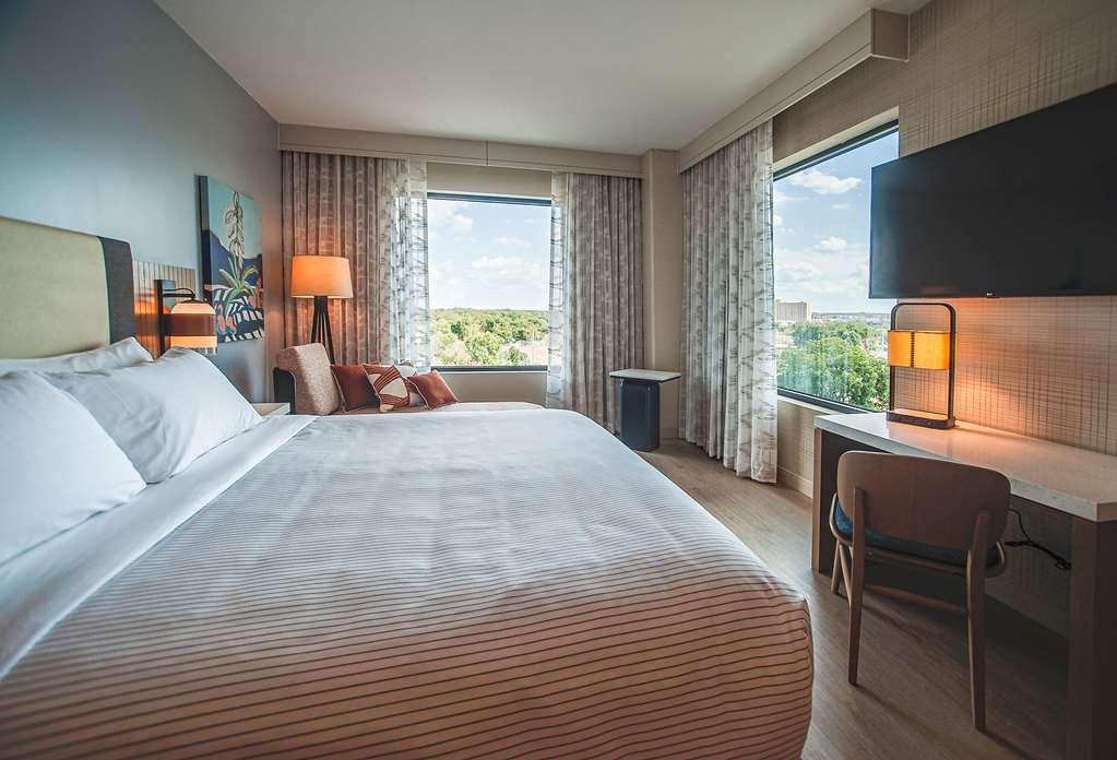 Hotel Cambria Downtown Austin