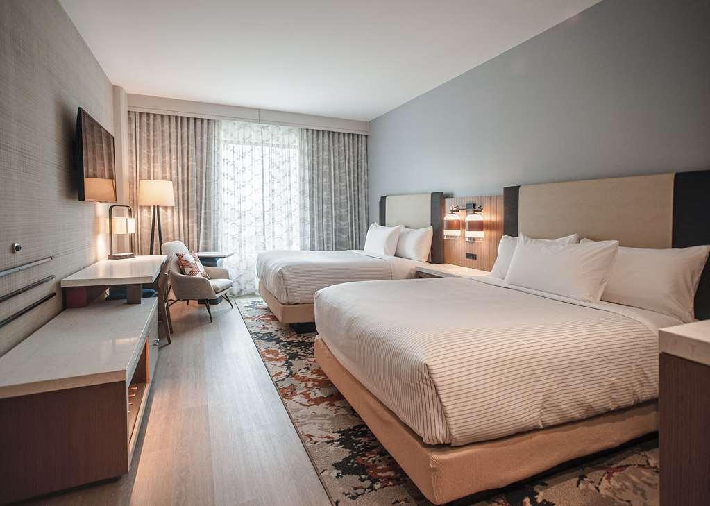 Hotel Cambria Downtown